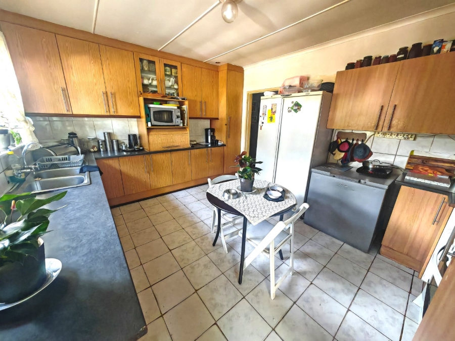 8 Bedroom Property for Sale in Fleurdal Free State